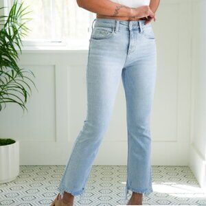 Lovervet - Kick Flare Cropped - Light Wash - 14W